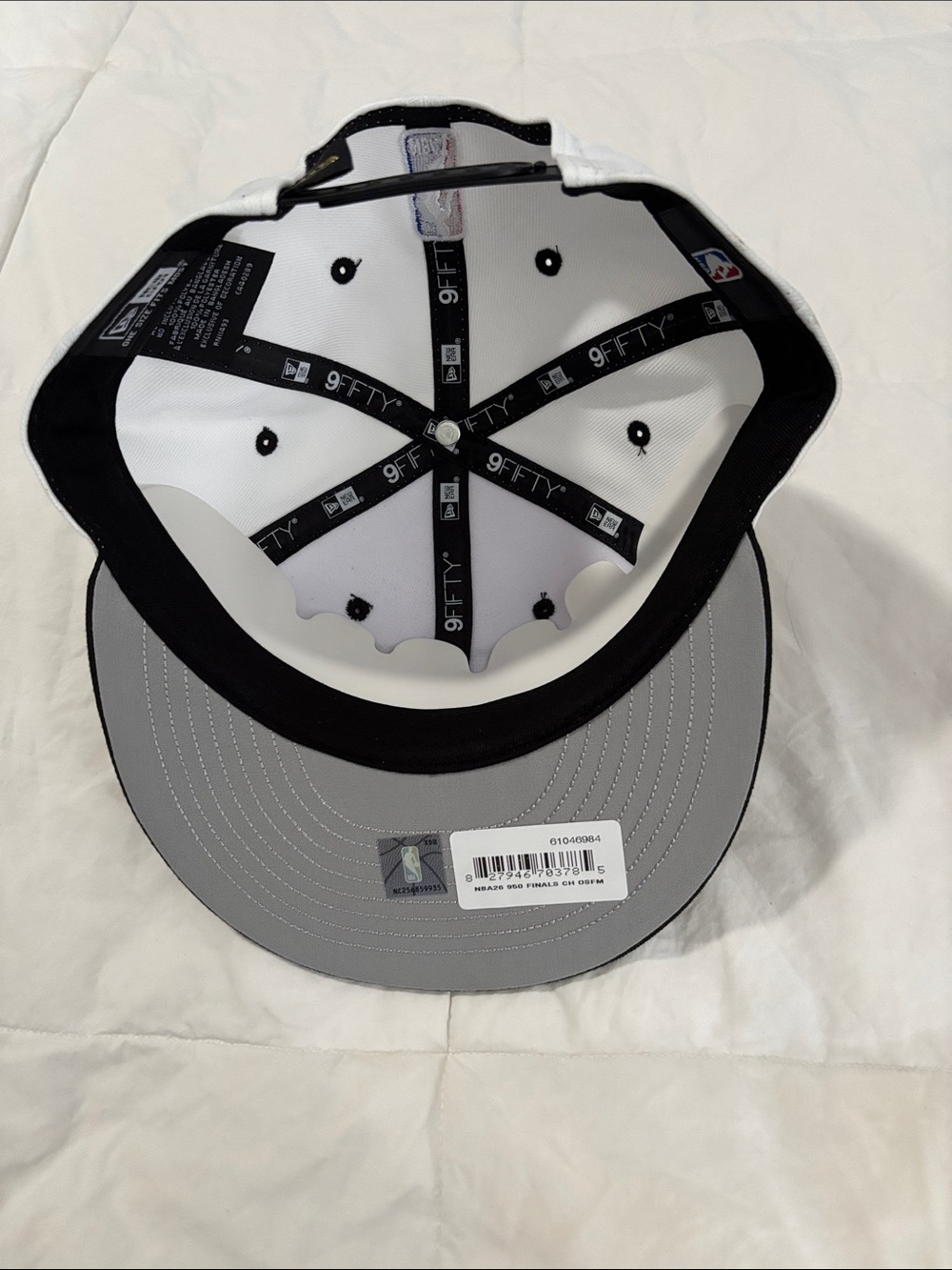 New Era 9FIFTY Snapback Hat - Black and Gray